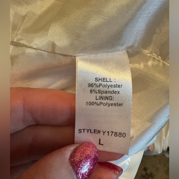 DO+BE White Blazer in size large - Picture 4 of 5